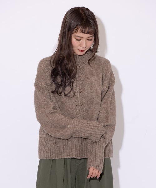 MERLOT（メルロー）の「バックスリットアウトリンキングニット（ニット/セーター・レディース・ネイビー/ブラウン/モカ・FREE）」の5枚目の写真