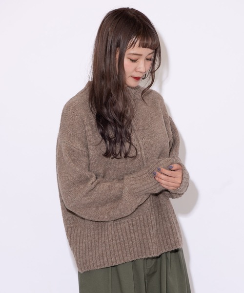 MERLOT（メルロー）の「バックスリットアウトリンキングニット（ニット/セーター・レディース・ネイビー/ブラウン/モカ・FREE）」の6枚目の写真