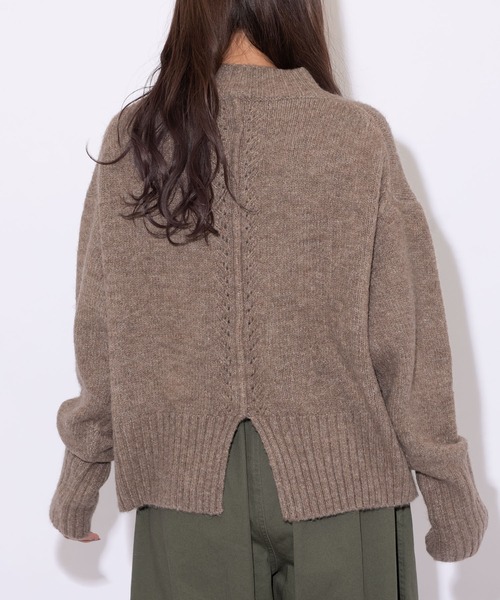 MERLOT（メルロー）の「バックスリットアウトリンキングニット（ニット/セーター・レディース・ネイビー/ブラウン/モカ・FREE）」の11枚目の写真