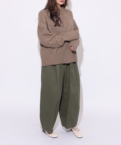 MERLOT（メルロー）の「バックスリットアウトリンキングニット（ニット/セーター・レディース・ネイビー/ブラウン/モカ・FREE）」の14枚目の写真