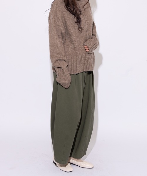 MERLOT（メルロー）の「バックスリットアウトリンキングニット（ニット/セーター・レディース・ネイビー/ブラウン/モカ・FREE）」の17枚目の写真