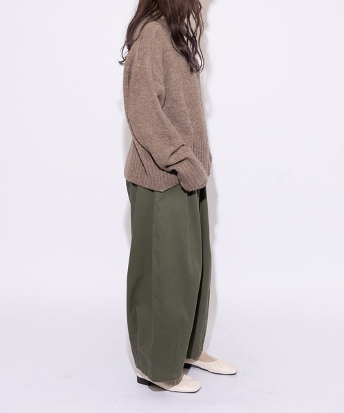 MERLOT（メルロー）の「バックスリットアウトリンキングニット（ニット/セーター・レディース・ネイビー/ブラウン/モカ・FREE）」の18枚目の写真