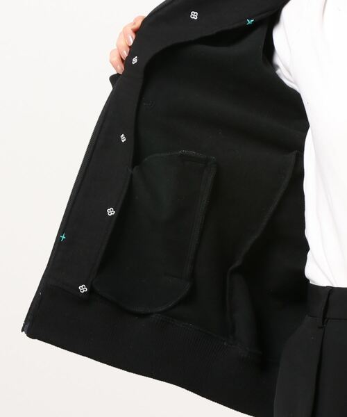 marie claire(マリ・クレール)の「【marie claire マリ・クレール】レディースブルゾン / スポーティー ゴルフウェア ストレッチ(ブルゾン・レディース・ブラック/ネイビー/レッド・LARGE/X-LARGE/MEDIUM/XX-LARGE)」の8枚目の写真