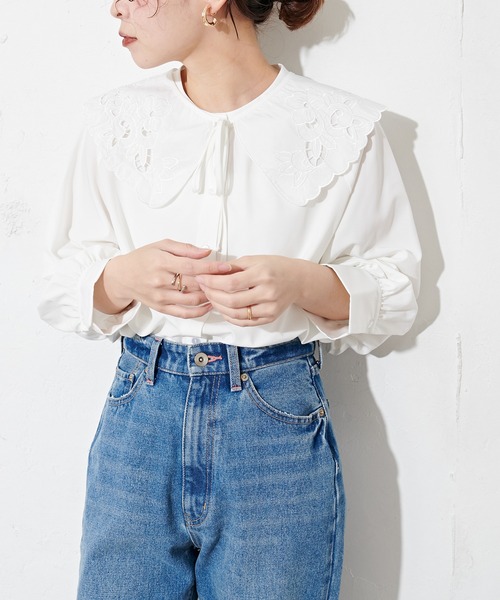 natural couture(ナチュラルクチュール)の「【WEB限定】BIGつけ衿おんなのこブラウス(シャツ/ブラウス・レディース・ベージュ/ブラック/オフホワイト・FREE)」の2枚目の写真