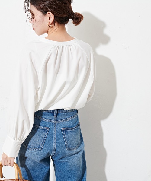 natural couture(ナチュラルクチュール)の「【WEB限定】BIGつけ衿おんなのこブラウス(シャツ/ブラウス・レディース・ベージュ/ブラック/オフホワイト・FREE)」の8枚目の写真