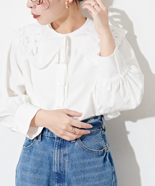 natural couture(ナチュラルクチュール)の「【WEB限定】BIGつけ衿おんなのこブラウス(シャツ/ブラウス・レディース・ベージュ/ブラック/オフホワイト・FREE)」の4枚目の写真