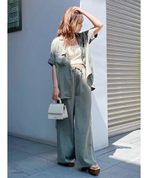 EVRIS（エヴリス）の「クロコライクミニクロスBAG（ショルダーバッグ・レディース・アイボリー/ブラック/カーキ・FREE）」の13枚目の写真