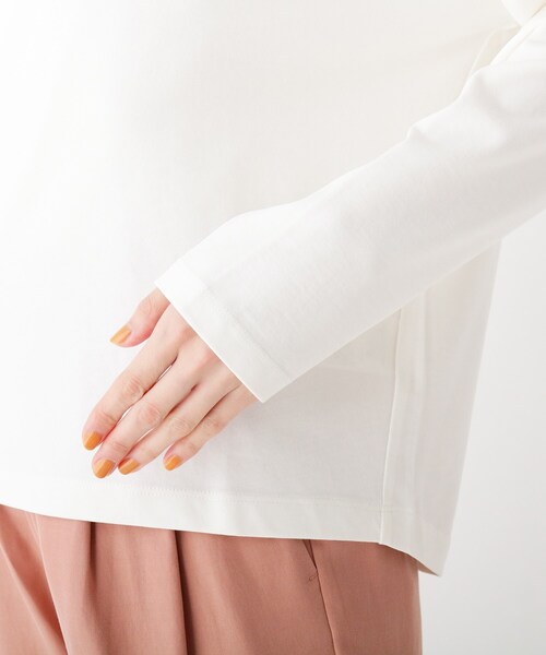 OPAQUE.CLIP(オペークドットクリップ)の「◆スーピマコットン度詰め天竺 ボートネックワイドカットソー(Tシャツ/カットソー・レディース・ホワイト系/ブラック/オリーブ/サンドベージュ・38/40/42)」の14枚目の写真