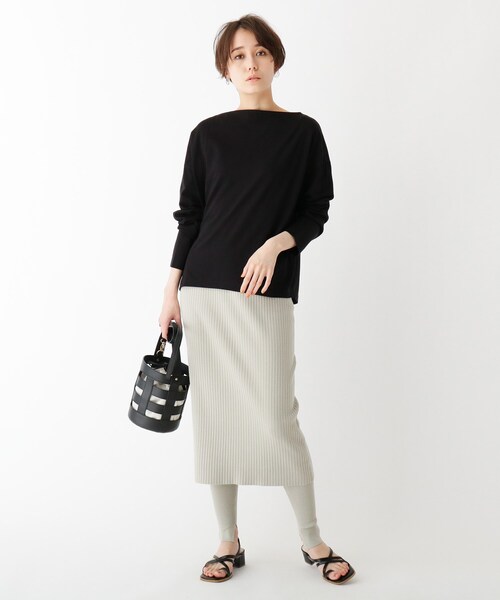 OPAQUE.CLIP(オペークドットクリップ)の「◆スーピマコットン度詰め天竺 ボートネックワイドカットソー(Tシャツ/カットソー・レディース・ホワイト系/ブラック/オリーブ/サンドベージュ・38/40/42)」の7枚目の写真