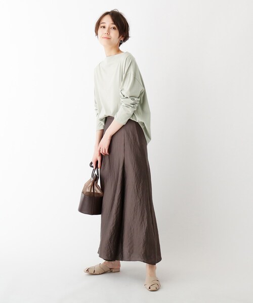 OPAQUE.CLIP(オペークドットクリップ)の「◆スーピマコットン度詰め天竺 ボートネックワイドカットソー(Tシャツ/カットソー・レディース・ホワイト系/ブラック/オリーブ/サンドベージュ・38/40/42)」の6枚目の写真