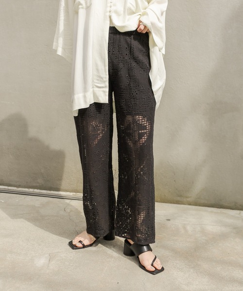 CAPRICIEUX LE'MAGE（カプリシューレマージュ）の「刺繍レースパンツ（その他パンツ・レディース・ブラック/ブラウン/オフホワイト・FREE）」の3枚目の写真