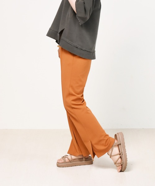 RETRO GIRL(レトロガール)の「セミフレアPT(スラックス・レディース・ブラック/オフホワイト/オレンジ/ブルー/ライトベージュ/グリーン/ボルドー/ピンク・FREE)」の12枚目の写真