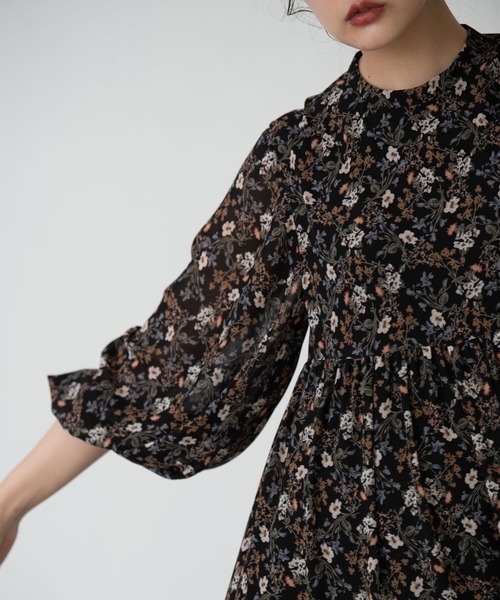 EDIT Gris（エディットグリ）の「花柄ティアードマキシワンピース（ワンピース・レディース・ブラック/ブルー・FREE）」の14枚目の写真