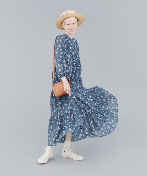 EDIT Gris（エディットグリ）の「花柄ティアードマキシワンピース（ワンピース・レディース・ブラック/ブルー・FREE）」の22枚目の写真