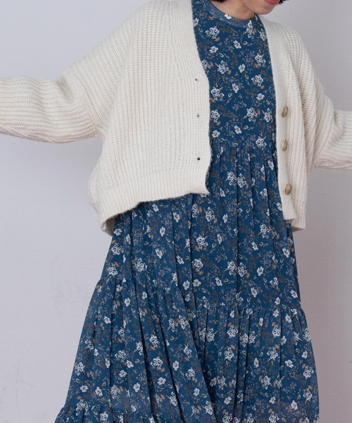 EDIT Gris（エディットグリ）の「花柄ティアードマキシワンピース（ワンピース・レディース・ブラック/ブルー・FREE）」の17枚目の写真