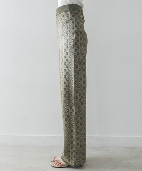 URBAN RESEARCH（アーバンリサーチ）の「ニットジャガードパンツ（その他パンツ・レディース・ブラウン/グリーン・FREE）」の11枚目の写真