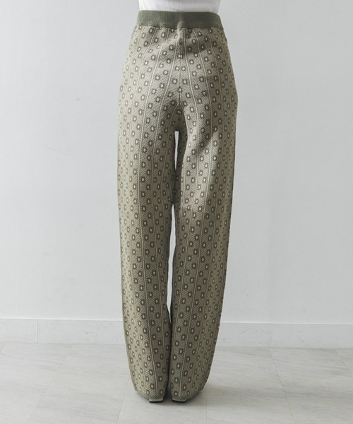 URBAN RESEARCH（アーバンリサーチ）の「ニットジャガードパンツ（その他パンツ・レディース・ブラウン/グリーン・FREE）」の12枚目の写真