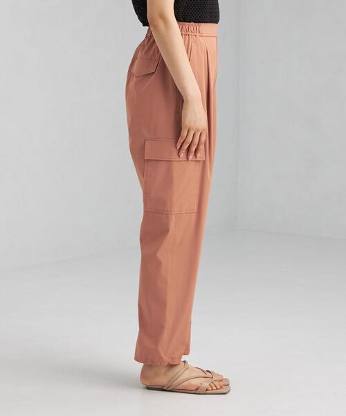 green label relaxing（グリーンレーベルリラクシング）の「ハッスイ UV イージー カーゴ パンツ －撥水－－UVカット－（その他パンツ・レディース・オレンジ/オリーブ・38/36）」の4枚目の写真