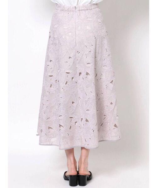 MERCURYDUO（マーキュリーデュオ）の「フラワーエンブロイダリーフレアスカート（スカート・レディース・ライトブルー/ベビーピンク・SMALL/MEDIUM）」の9枚目の写真