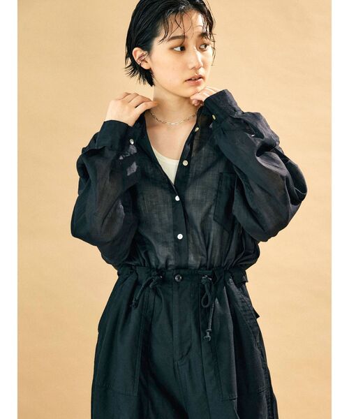 Ungrid（アングリッド）の「シアールーズシャツ（シャツ/ブラウス・レディース・オフホワイト/ブラック/オリーブ・FREE）」の13枚目の写真