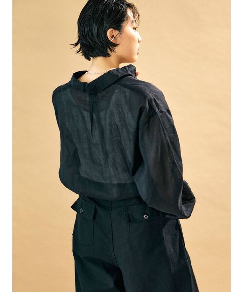 Ungrid（アングリッド）の「シアールーズシャツ（シャツ/ブラウス・レディース・オフホワイト/ブラック/オリーブ・FREE）」の19枚目の写真