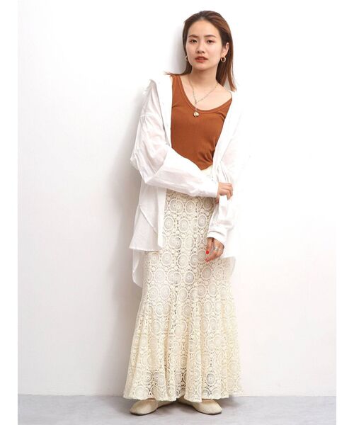 Ungrid（アングリッド）の「シアールーズシャツ（シャツ/ブラウス・レディース・オフホワイト/ブラック/オリーブ・FREE）」の9枚目の写真