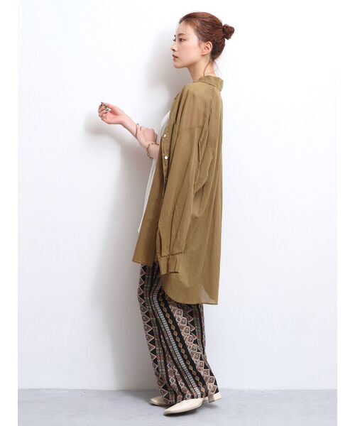 Ungrid（アングリッド）の「シアールーズシャツ（シャツ/ブラウス・レディース・オフホワイト/ブラック/オリーブ・FREE）」の20枚目の写真