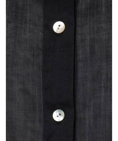 Ungrid（アングリッド）の「シアールーズシャツ（シャツ/ブラウス・レディース・オフホワイト/ブラック/オリーブ・FREE）」の8枚目の写真