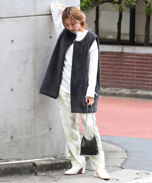 BeAMS DOT（ビームスドット）の「【WEB限定】BeAMS DOT / ロング ボアベスト（ベスト・レディース・チャコールグレー/ホワイト系その他5・FREE）」の14枚目の写真