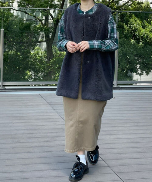 BeAMS DOT（ビームスドット）の「【WEB限定】BeAMS DOT / ロング ボアベスト（ベスト・レディース・チャコールグレー/ホワイト系その他5・FREE）」の16枚目の写真