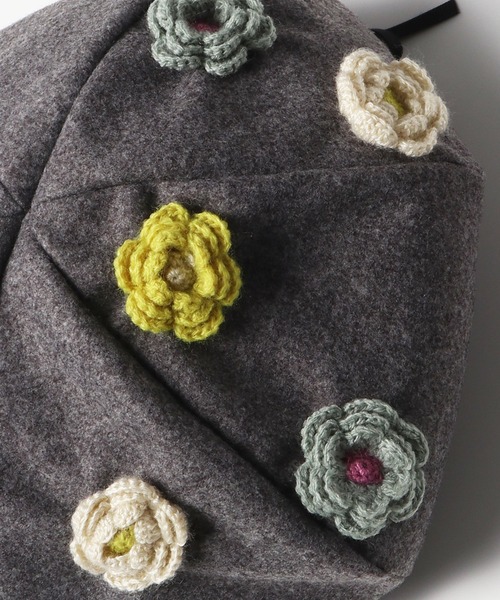KP DECO（ケーピーデコ）の「花手編みモチーフ付きベレー帽(M-L)（ハンチング/ベレー帽・キッズ・ブルー系その他/杢グレー・MEDIUM/LARGE）」の5枚目の写真