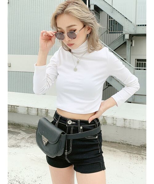 GYDA（ジェイダ）の「ハイネックタイトショートトップス（Tシャツ/カットソー・レディース・ブラック/オフホワイト/マスタード・FREE）」の6枚目の写真