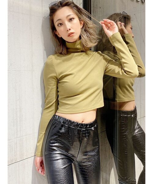 GYDA（ジェイダ）の「ハイネックタイトショートトップス（Tシャツ/カットソー・レディース・ブラック/オフホワイト/マスタード・FREE）」の17枚目の写真