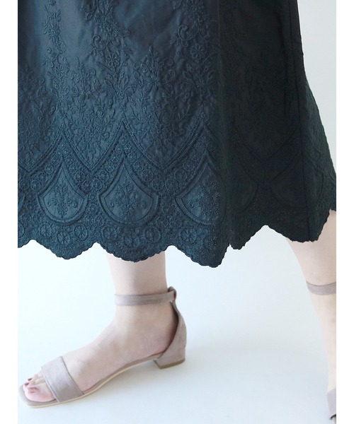 Te chichi（テチチ）の「スカラップ刺繍ギャザースカート