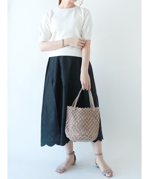 新品 スカラップ刺繍 ギャザースカート コットン ネイビー フリー かぐれ（カグレ）の「スカラップ刺繍ギャザースカート（スカート