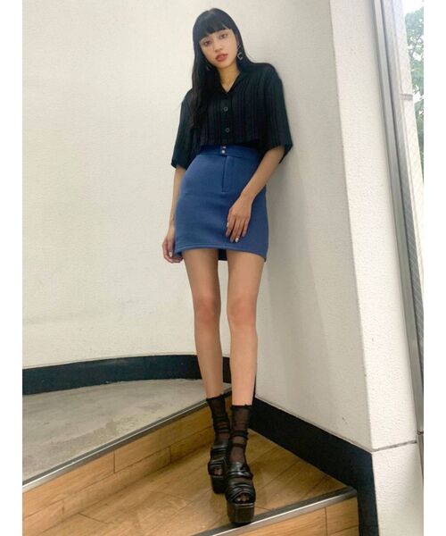 EMODA（エモダ）の「ハイウエストダブルボタンスカート（スカート・レディース・ブラック/ベージュ/ブルー・SMALL/MEDIUM）」の6枚目の写真