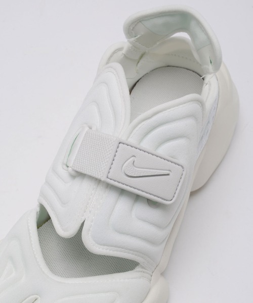 NIKE（ナイキ）の「NIKE/Nike ナイキ アクアリフト（スニーカー・レディース・ホワイト/ブラック・23.5/24.5/23/24）」の10枚目の写真