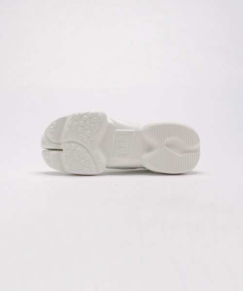 NIKE（ナイキ）の「NIKE/Nike ナイキ アクアリフト（スニーカー・レディース・ホワイト/ブラック・23.5/24.5/23/24）」の5枚目の写真