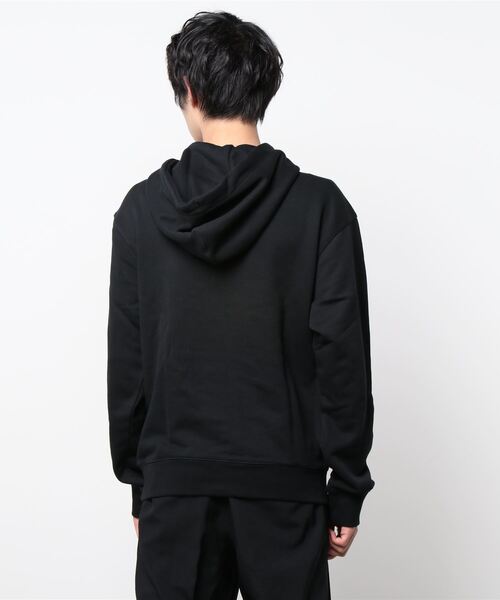 Reebok(リーボック)の「クラシックス ゴルフ スウェットシャツ / Classics Golf Sweatshirt(パーカー・メンズ・ブラック/ベージュ/ネイビー・MEDIUM/X-LARGE/X-SMALL/XXX-LARGE/SMALL/LARGE/XX-LARGE)」の4枚目の写真