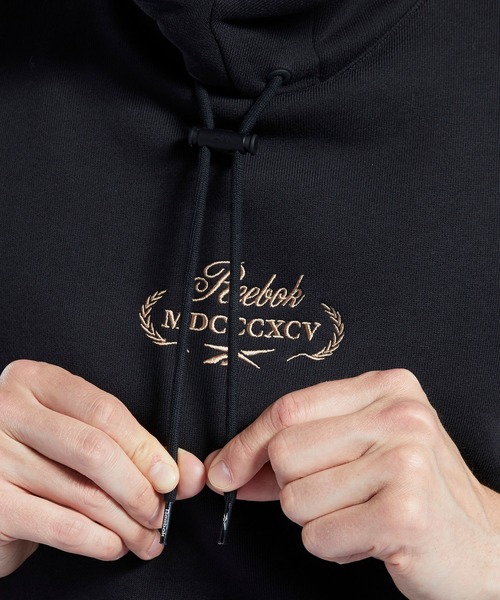 Reebok(リーボック)の「クラシックス ゴルフ スウェットシャツ / Classics Golf Sweatshirt(パーカー・メンズ・ブラック/ベージュ/ネイビー・MEDIUM/X-LARGE/X-SMALL/XXX-LARGE/SMALL/LARGE/XX-LARGE)」の7枚目の写真