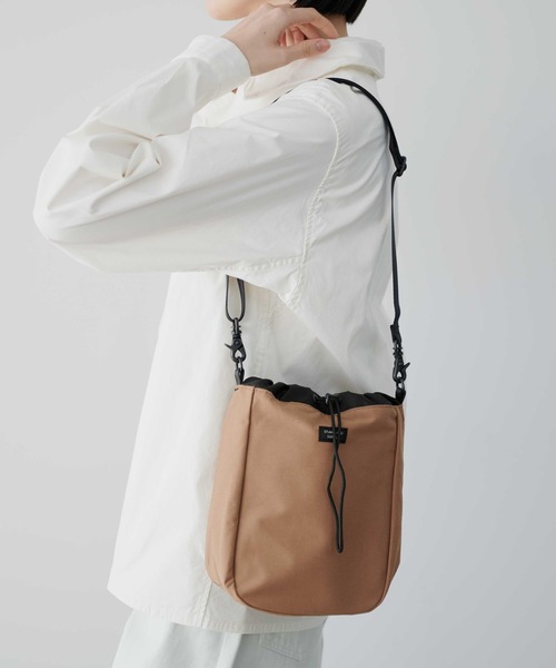 STANDARD SUPPLY(スタンダードサプライ)の「スタンダードサプライ / SIMPLICITY シンプリシティ / CHALK SHOULDER チョークショルダー(ショルダーバッグ・レディース・ライトグレー系/ブルー/モカ/レッド/ダークネイビー/グリーン/ゴールド/ダークパープル/グレー/ブラック/ベージュ/ダークブラウン/チャコールグレー/イエロー/キナリ/コバルトブルー/オリーブ/グレイッシュベージュ/サンドベージュ/アイボリー/ケリーグリーン・FREE/SMALL)」の22枚目の写真