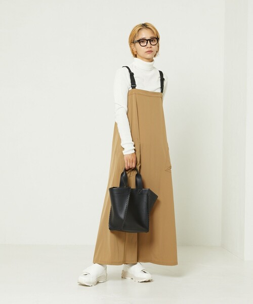 FREAK'S STORE(フリークスストア)の「【WEB限定】サイド編みバッグ(ショルダーバッグ・レディース・グレー/ブラック・フリ-)」の6枚目の写真