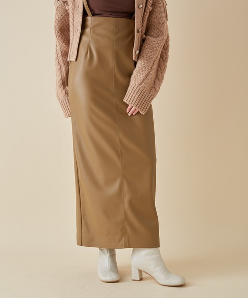 MADEMOISELLE ROPE'（マドモアゼル ロペ）の「<サスペンダー付き>フェイクレザータイトマキシスカート（スカート・レディース・ブラック/ブラウン・36/38）」の14枚目の写真