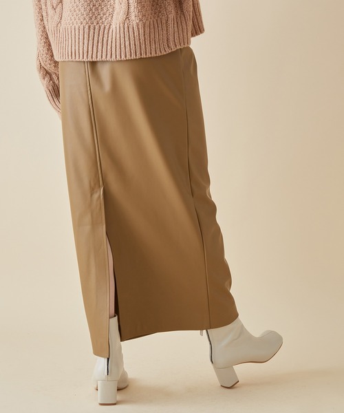 MADEMOISELLE ROPE'（マドモアゼル ロペ）の「<サスペンダー付き>フェイクレザータイトマキシスカート（スカート・レディース・ブラック/ブラウン・36/38）」の10枚目の写真