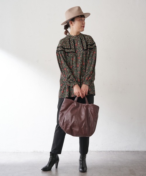 ear PAPILLONNER(イアパピヨネ)の「【牛革】まるショルダーバッグ(ショルダーバッグ・レディース・ブラック/ボルドー・FREE)」の17枚目の写真