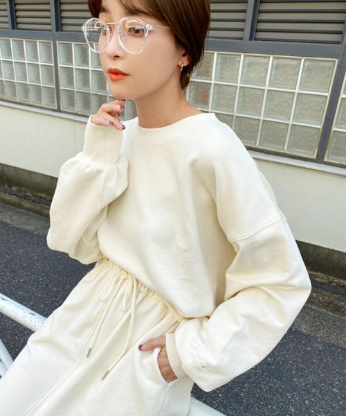 one after another NICE CLAUP（ワンアフターアナザーナイスクラップ）の「ロゴ刺繍ゆるシルエットショートスウェット（Tシャツ/カットソー・レディース・ベージュ/サックスブルー/アイボリー/スミクロ/グリーン/ピンク・FREE）」の12枚目の写真