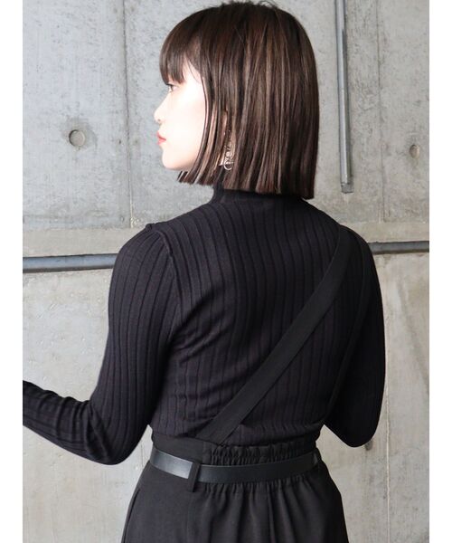 MURUA（ムルーア）の「ワイドボトルネックニット（ニット/セーター・レディース・ベージュ/キャメル/マスタード/ブラック・FREE）」の7枚目の写真