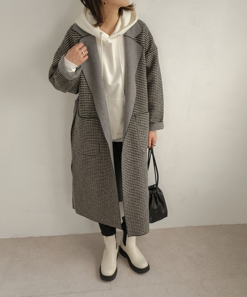 ANDJ(アンドジェイ)の「チェック柄ダブルフェイスオーバーサイズコート(チェスターコート・レディース・ブラック/ブラウン・M)」の11枚目の写真