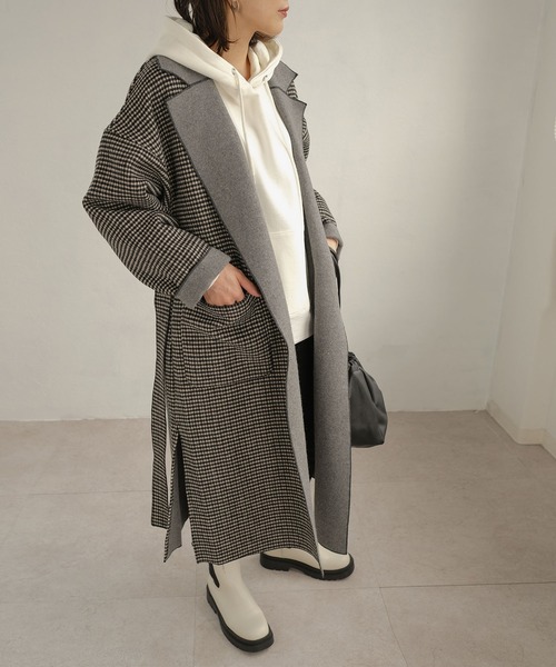 ANDJ(アンドジェイ)の「チェック柄ダブルフェイスオーバーサイズコート(チェスターコート・レディース・ブラック/ブラウン・M)」の4枚目の写真
