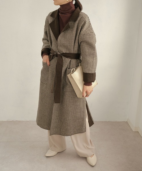 ANDJ(アンドジェイ)の「チェック柄ダブルフェイスオーバーサイズコート(チェスターコート・レディース・ブラック/ブラウン・M)」の8枚目の写真